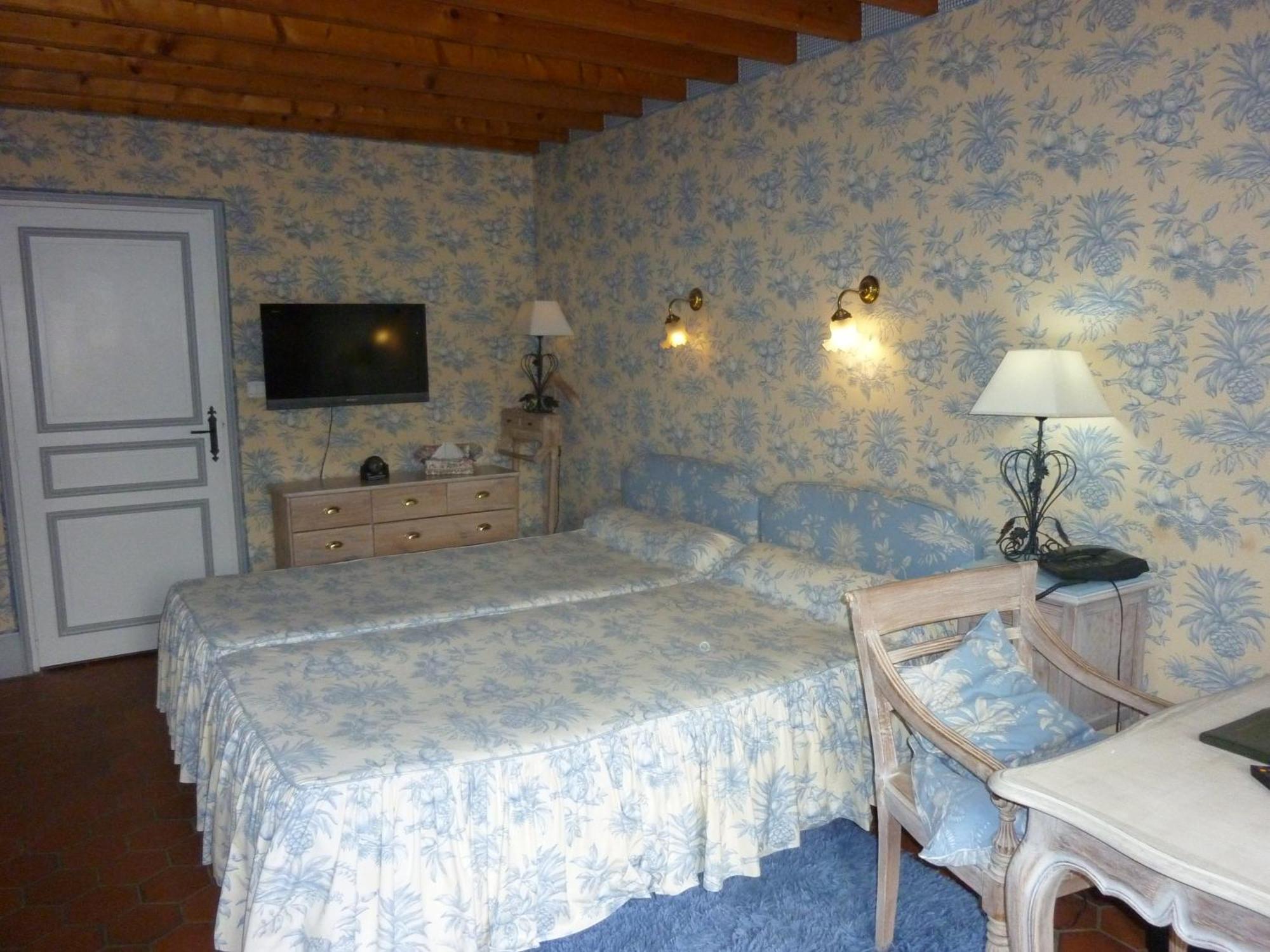 Auberge Du Val Au Cesne Saint-Clair-sur-les-Monts ภายนอก รูปภาพ