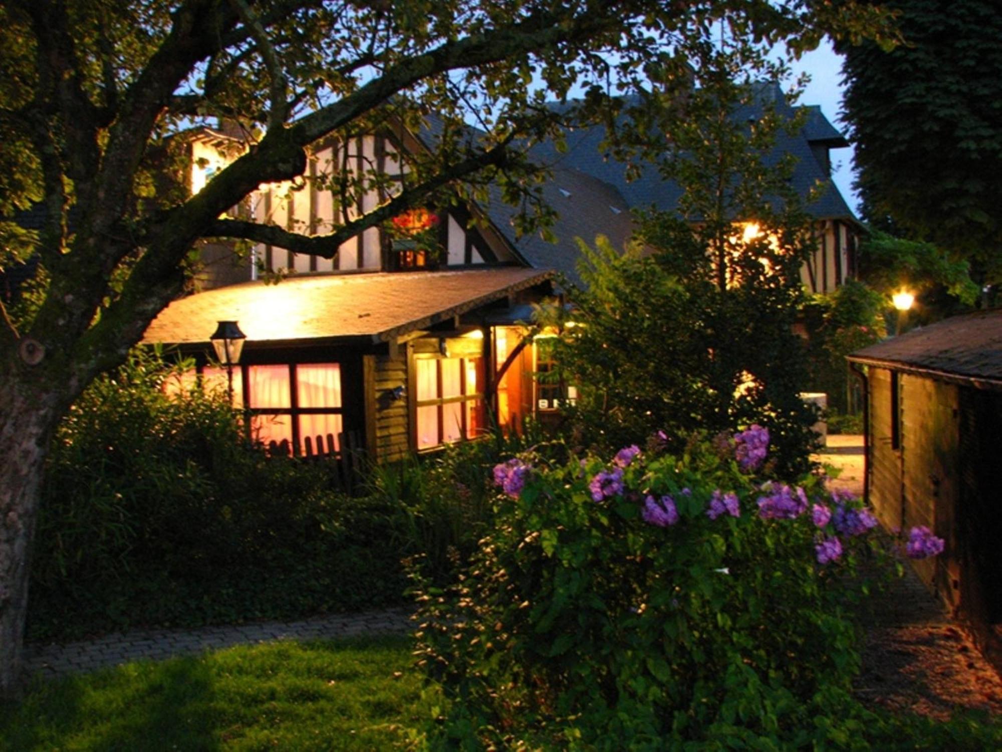 Auberge Du Val Au Cesne Saint-Clair-sur-les-Monts ภายนอก รูปภาพ