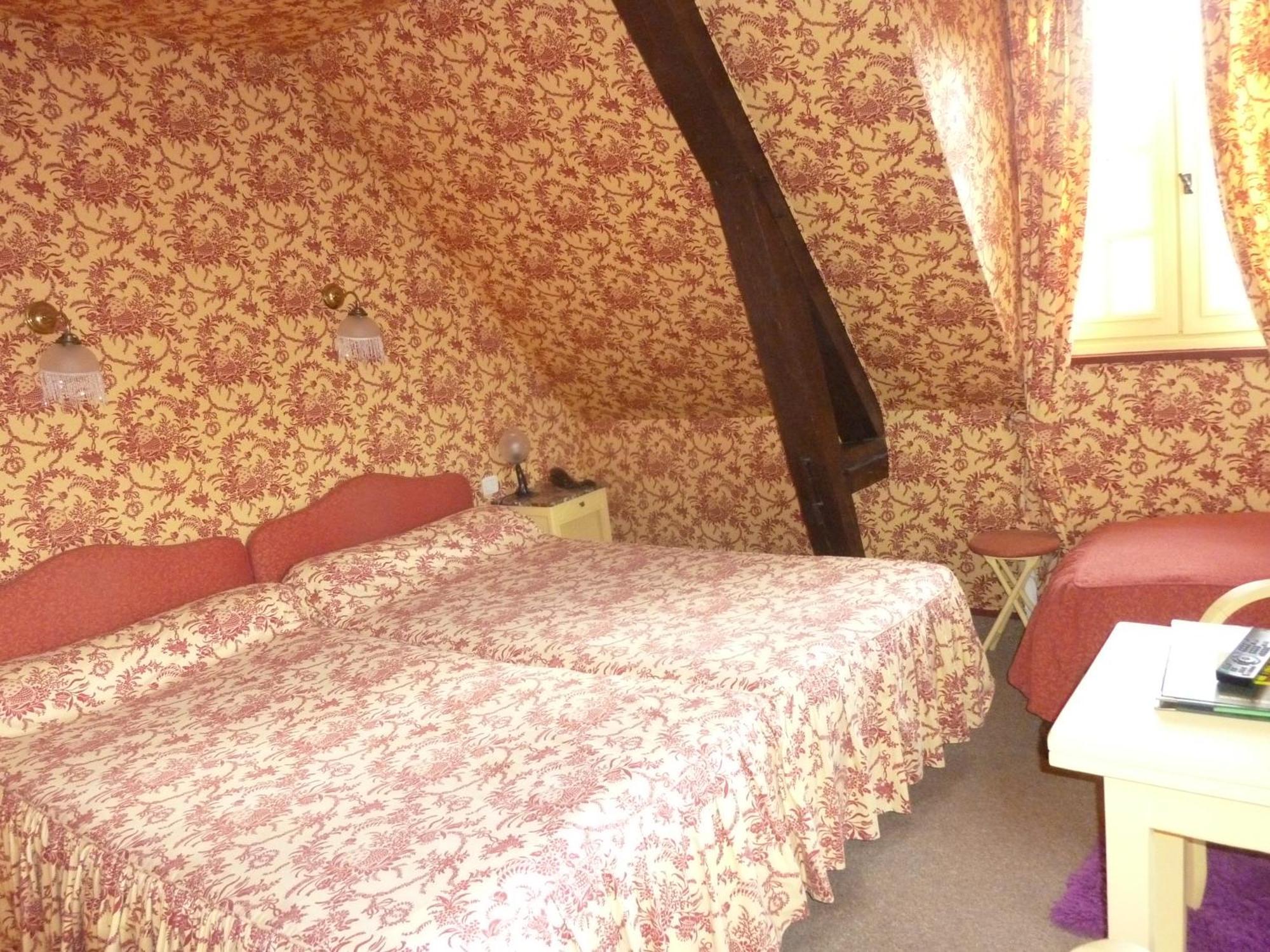 Auberge Du Val Au Cesne Saint-Clair-sur-les-Monts ภายนอก รูปภาพ