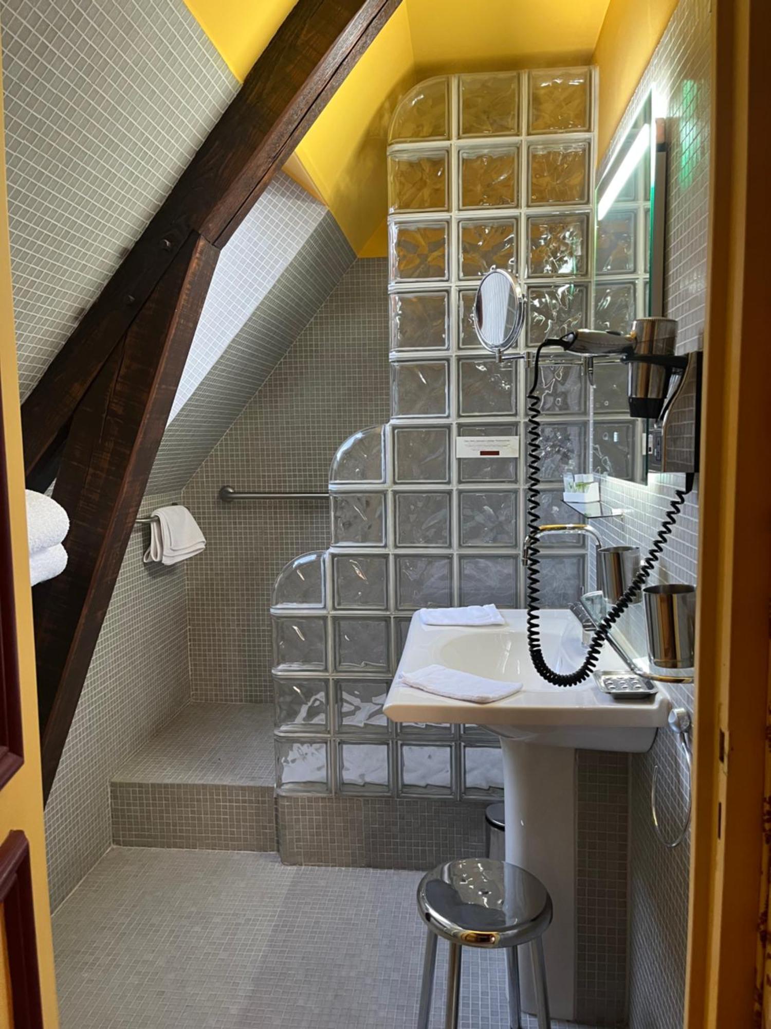 Auberge Du Val Au Cesne Saint-Clair-sur-les-Monts ภายนอก รูปภาพ